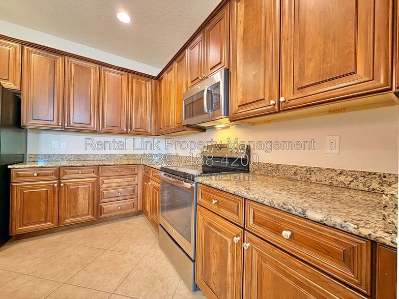 Building Photo - 11768 Paseo Grande Blvd