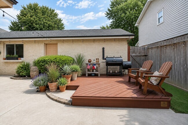 Building Photo - 17119 Mellow Ridge Dr