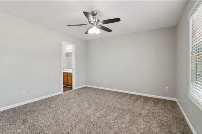 Building Photo - Fantastic 3bd/2.5ba home! Let yourself in!