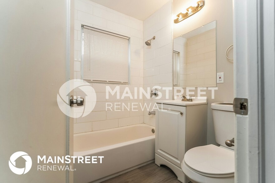 Building Photo - 3510 Norwood St