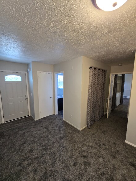 Building Photo - 1200 N Main St