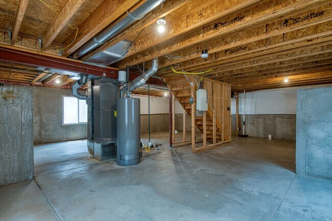 Building Photo - Beautiful home with 4 bedrooms, 2 1/2 bathrooms, 3-car garage in cul-de-sac available for $2,350