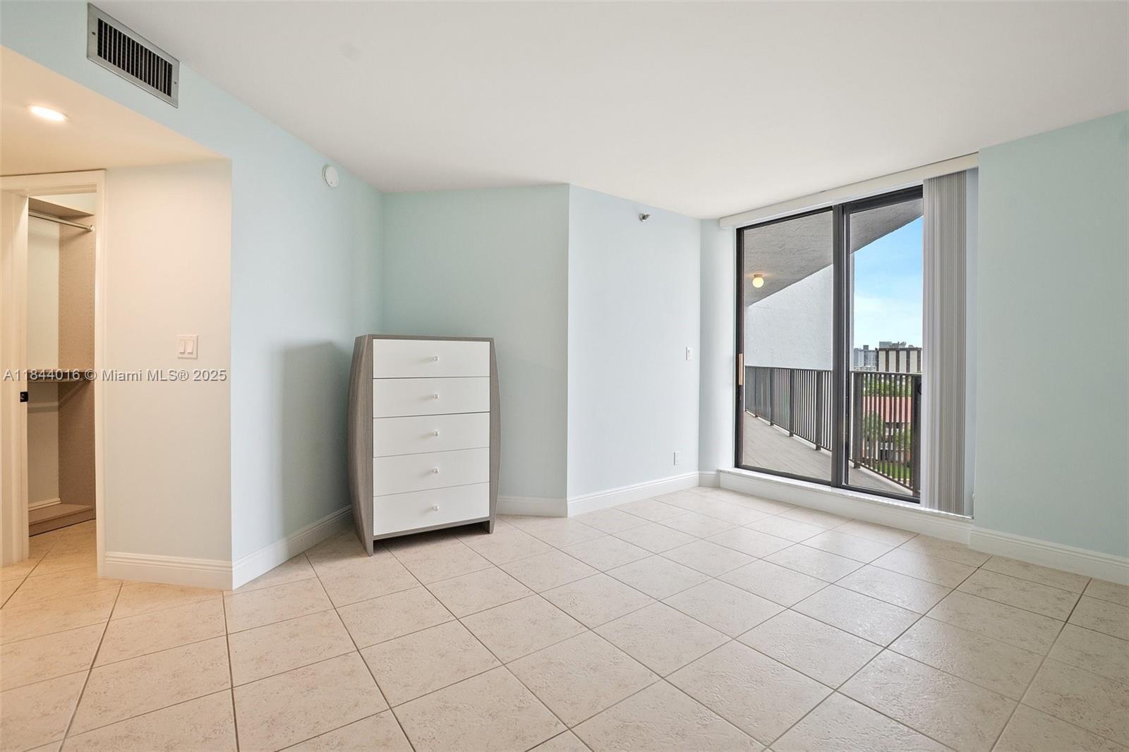 Building Photo - 300 Three Islands Blvd