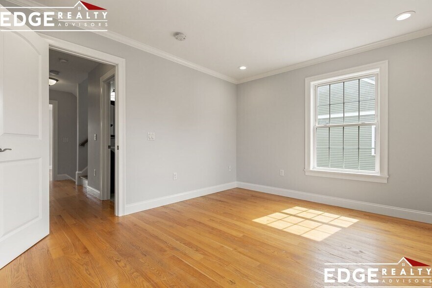 Building Photo - 58 Holton St