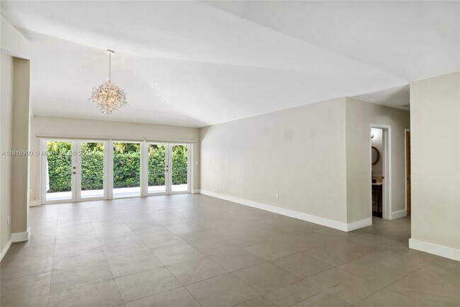 Building Photo - 601 Tibidabo Ave