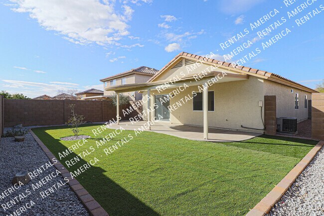 Building Photo - 12043 W Windrose Dr