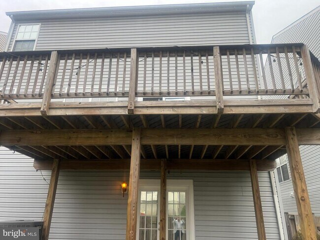 Building Photo - 9138 Mineola Ct