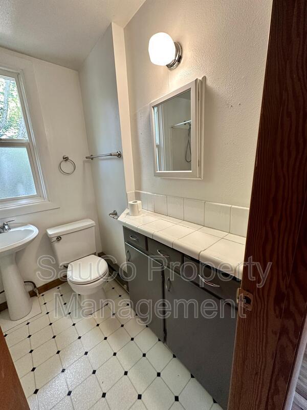 Building Photo - 5110 NE Glisan St