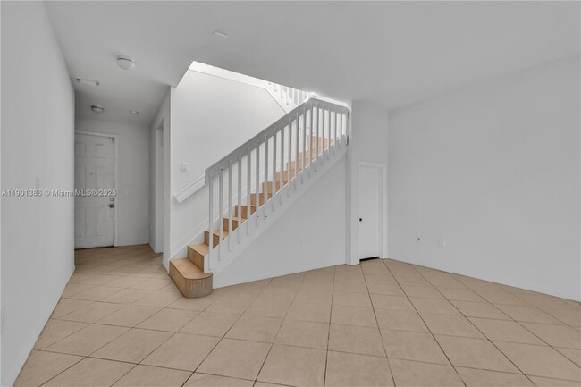 Building Photo - 27463 SW 137th Ct