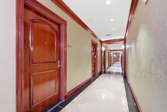 Building Photo - 9595 Collins Ave