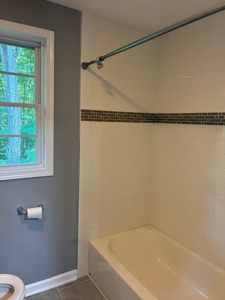 Building Photo - 30 Mansfield Dr