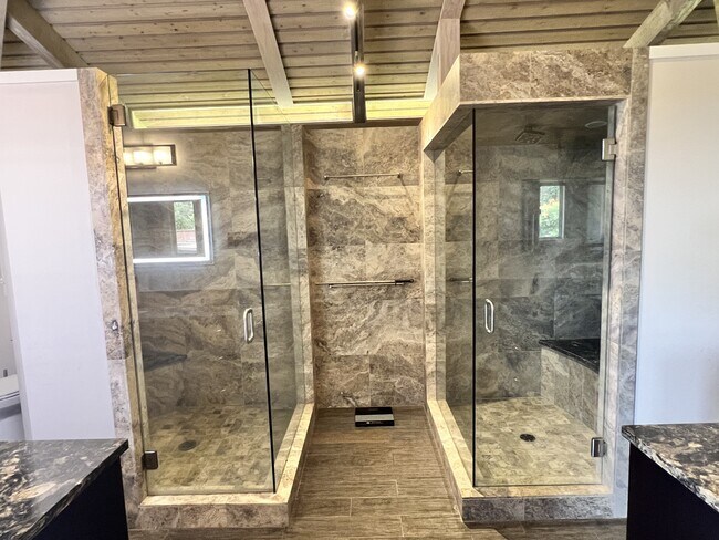 Building Photo - 904 Kupulau Dr