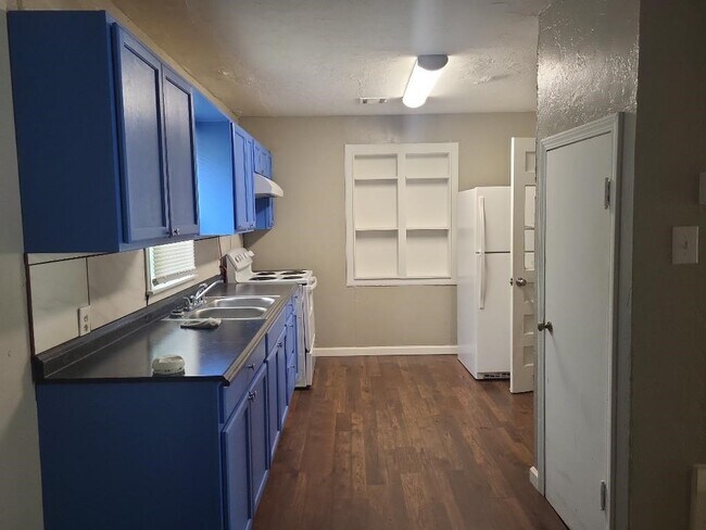 Building Photo - 2206 NW 19th St