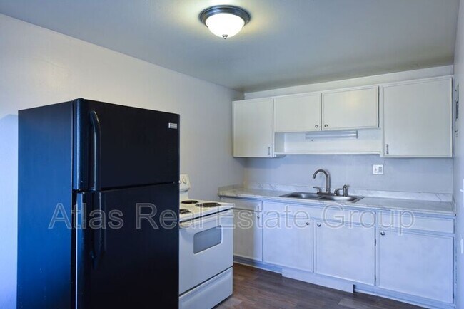 Building Photo - 16300 E Colfax Ave