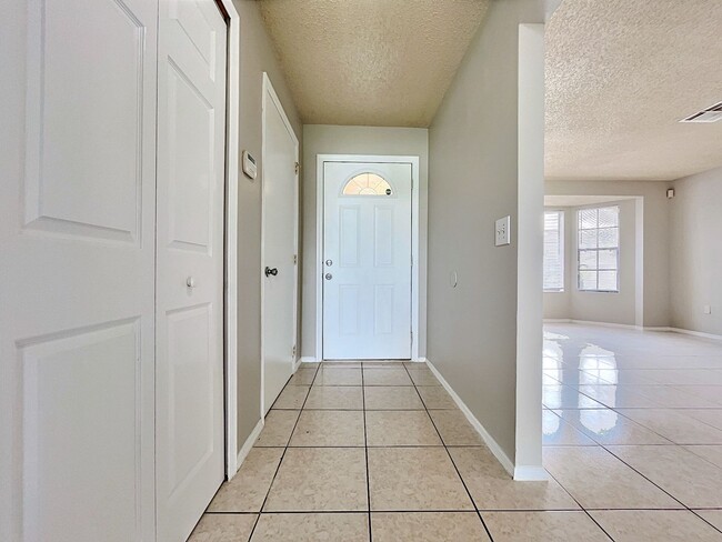 Building Photo - 4 Bedroom Upgraded Home for rent in Bermuda Bay