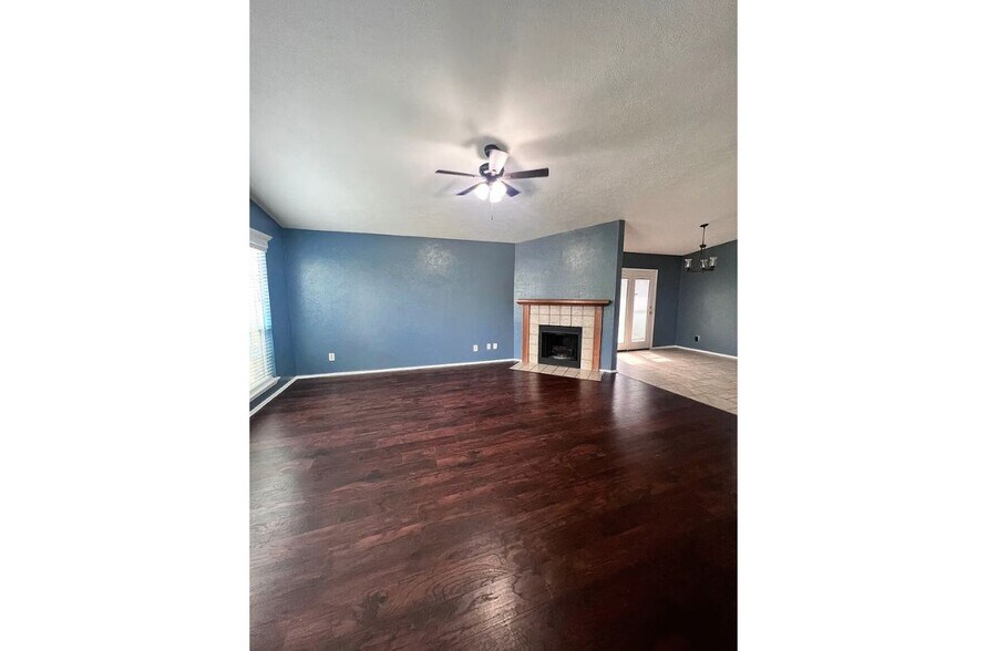 Building Photo - 3207 Forest Creek Dr