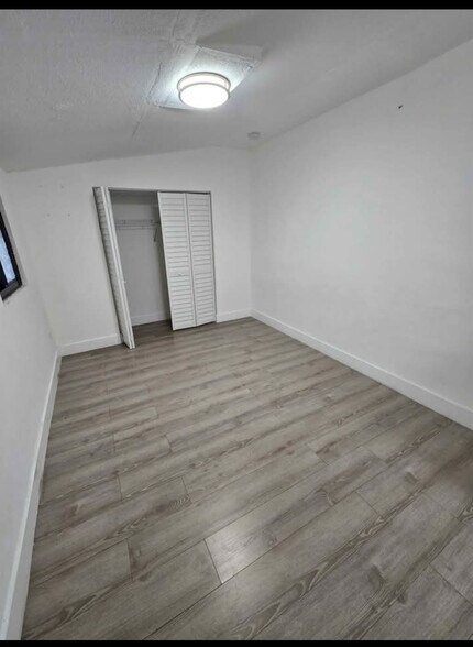 Building Photo - 3301 SW 97th Ave