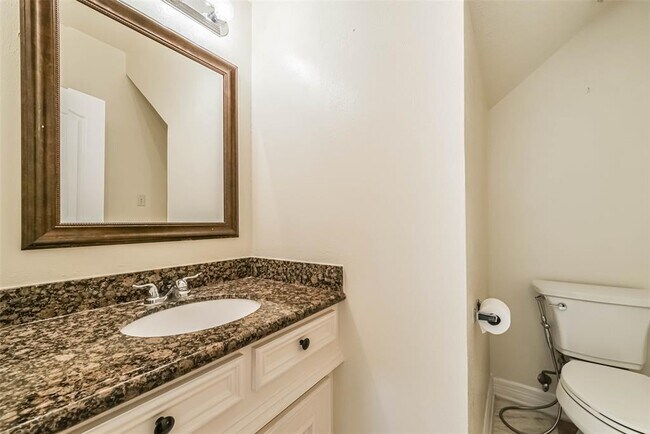 Building Photo - 1706 Galleon Oaks Dr