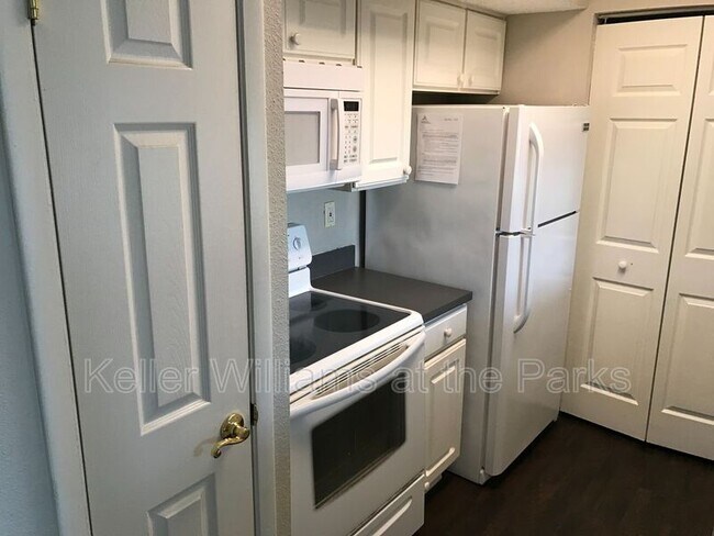 Building Photo - 3716 Idlebrook Cir