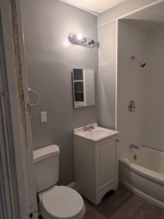 Building Photo - 2904-2906 N 27th St