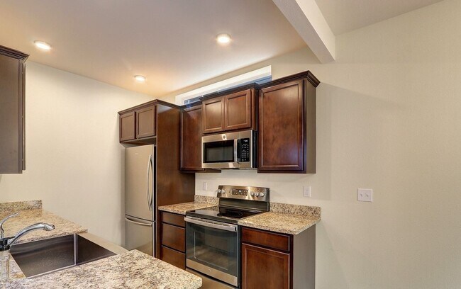 Building Photo - 3 Bedroom + Office Loft Granite Falls Home