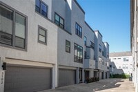 Building Photo - 3104 Hamilton St