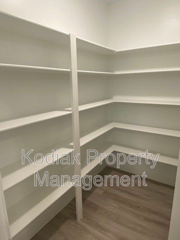 Building Photo - 1087 N 1840 W