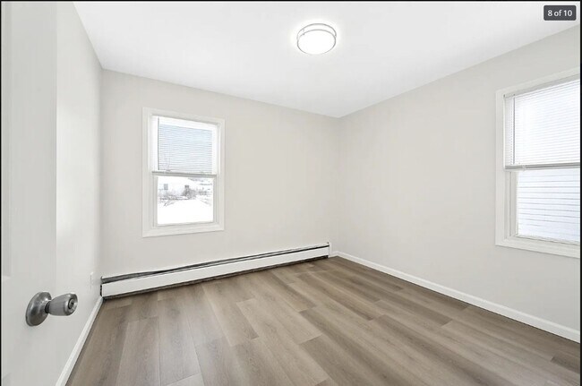 Building Photo - COMING SOON! Charming 3-Bed Home in Roseville with Modern Upgrades