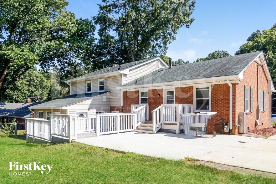 Building Photo - 4512 Grendel Rd
