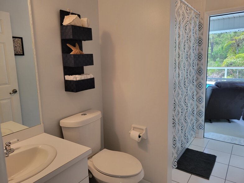 Bathroom (that goes out to Lanai) - 11771 Tawas Ct