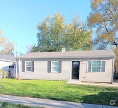 Building Photo - Spacious & Stylish 4-Bedroom Home