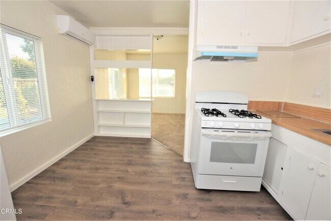 Building Photo - 10745 Ternez Dr