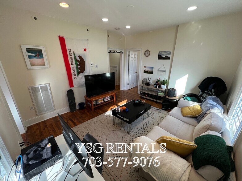 Building Photo - 8 Alleghany St