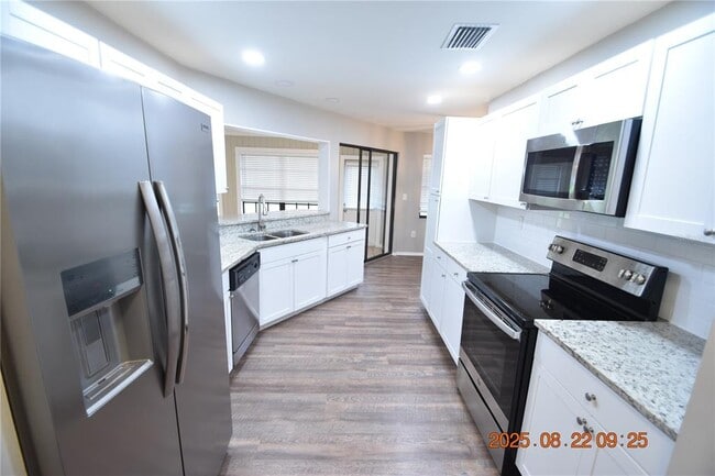 Building Photo - 1455 Ridgelane Cir S