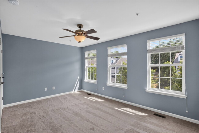 Building Photo - 23111 Foxglove Way