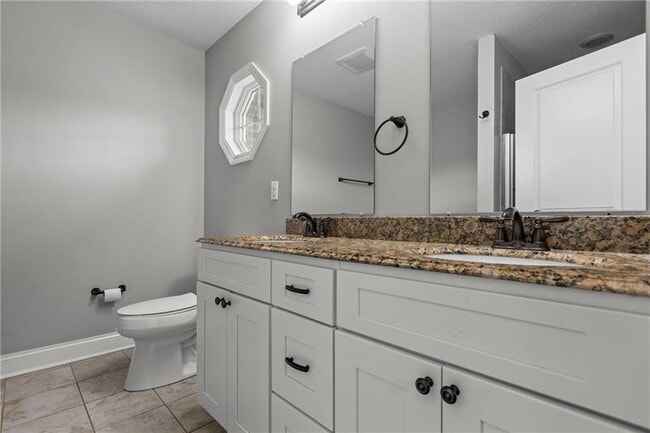 Building Photo - 567 Chesnic Dr