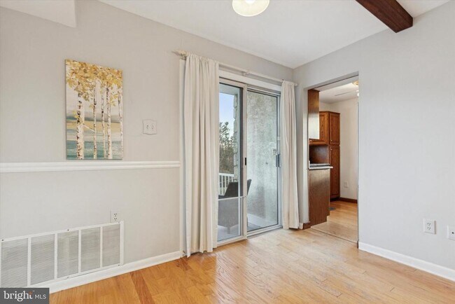 Building Photo - 720 Willow St