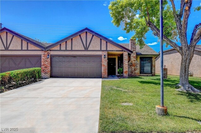 Primary Photo - 612 Buttonwood Ln