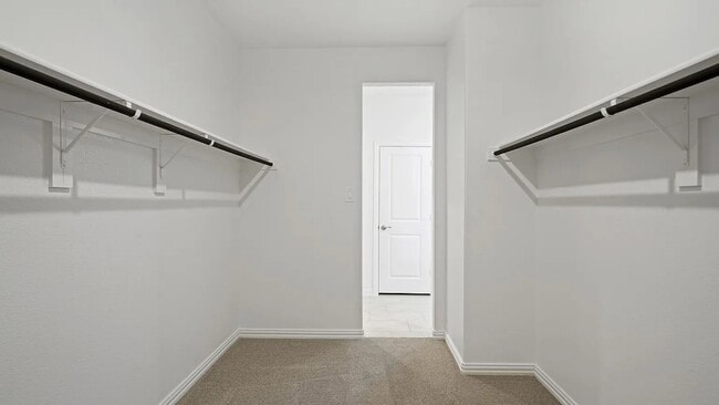 Building Photo - 710 Edgehurst Dr