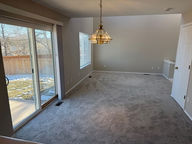 Building Photo - Beautifully refreshed 3-bed, 2.5-bath home in the heart of Highlands Ranch