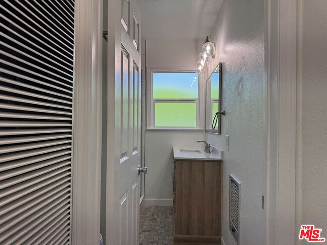 Building Photo - 12001 Sylvester St