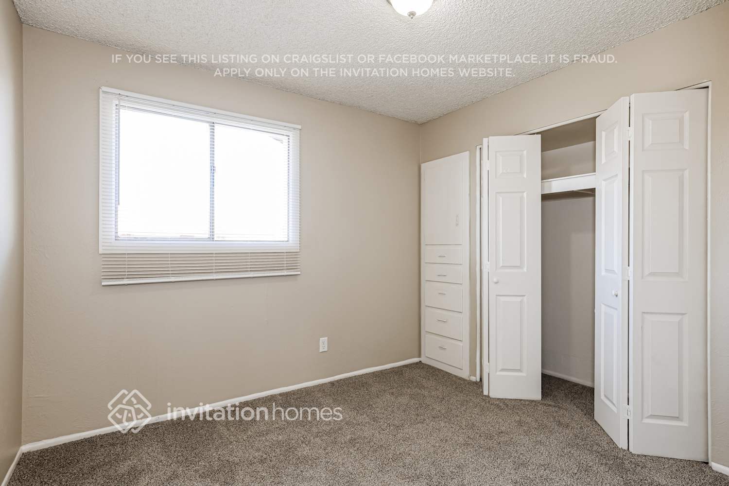 Building Photo - 8233 W Indianola Ave