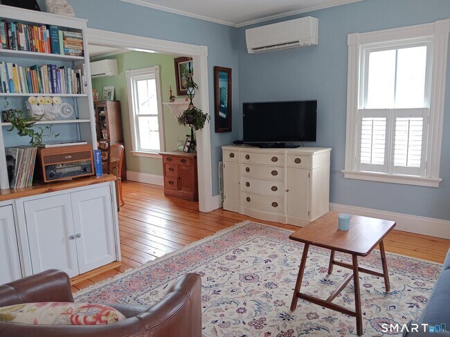 Building Photo - 5 Ashby St