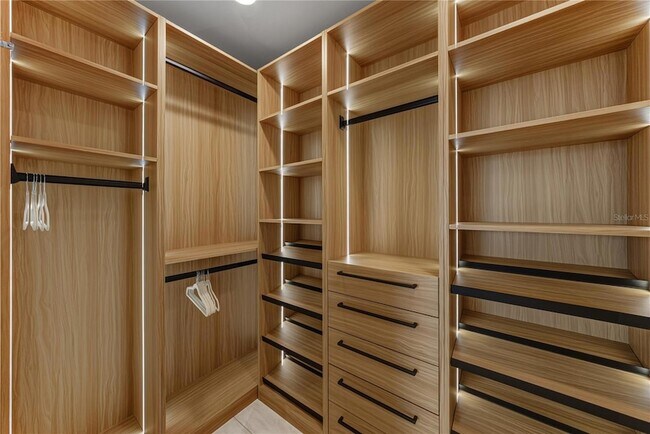 Building Photo - 275 1st Ave S