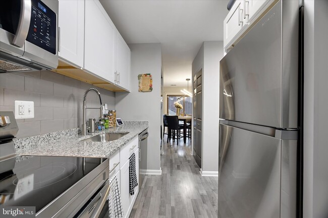 Building Photo - 7314 Split Rail Ln