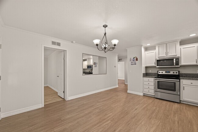 Building Photo - 21415 Sweet Grass Ln