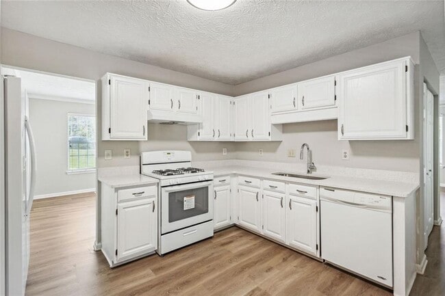 Building Photo - 525 Abbotts Hill Ln