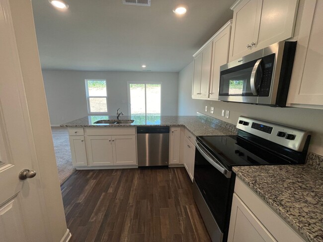 Building Photo - Beautiful new construction home with 3 Bed...