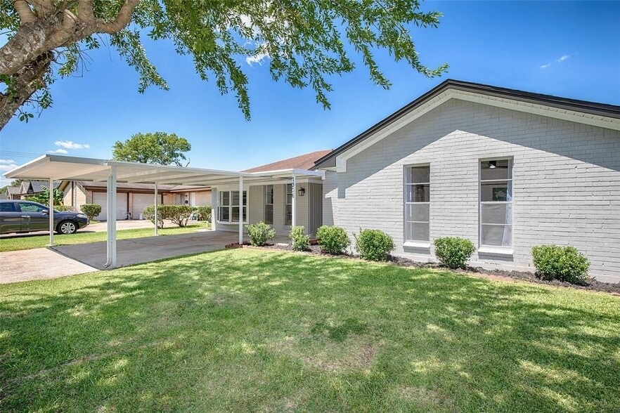 Building Photo - 7306 Nightingale Cir