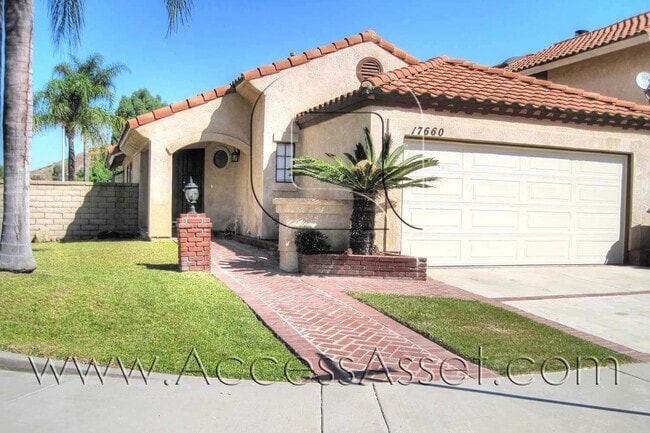 Primary Photo - Charming 3 Bed/2 Bath Home In Desirable Ch...